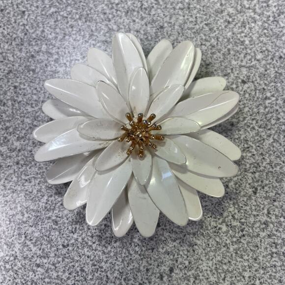 Trifari Jewelry - Vintage Crown Trifari Gold Tone White Enamel Daisy Pin Brooch 2.5”